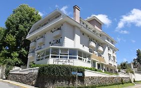 Pousada Telhado de Ouro